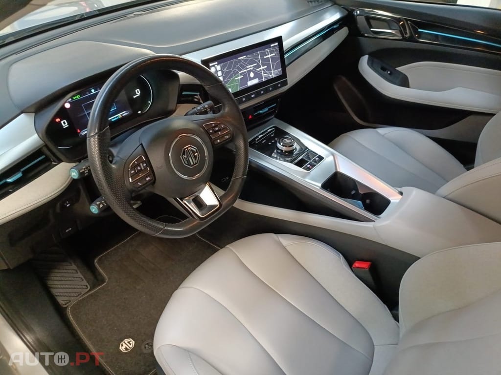 MG MG5 5 Standard Luxury