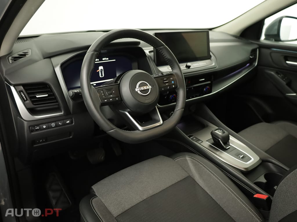 Nissan Qashqai Qashqai 1.3 DIG-T N-Connecta LED Xtronic