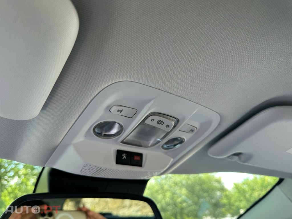 Peugeot 2008 1.2 PureTech Allure EAT6