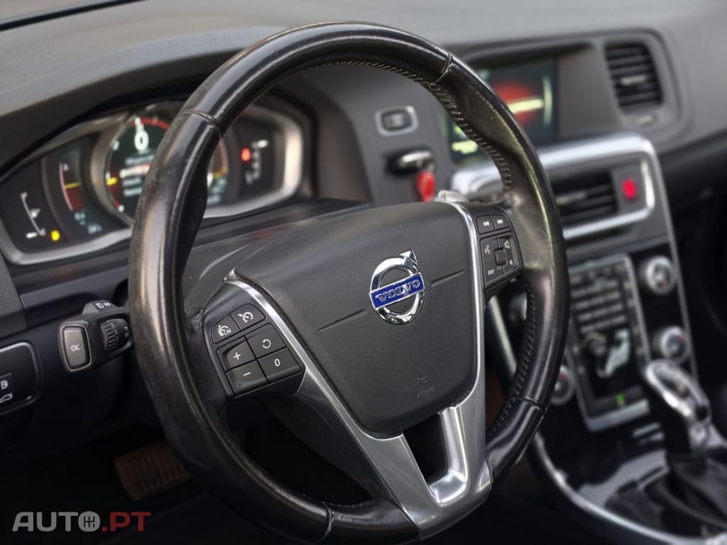 Volvo V60 Cross Country 2.0 D3 Summum Geartronic