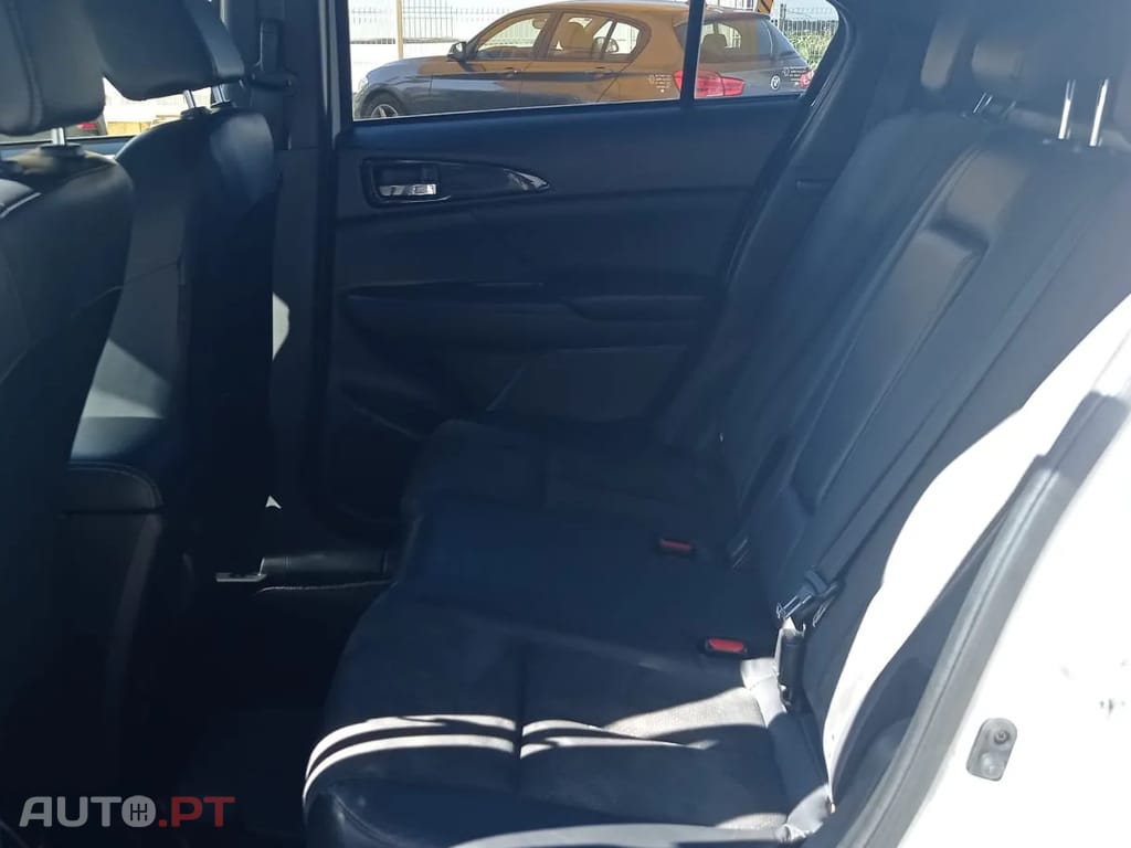 Mitsubishi Eclipse Cross 2.4 PHEV eMotion