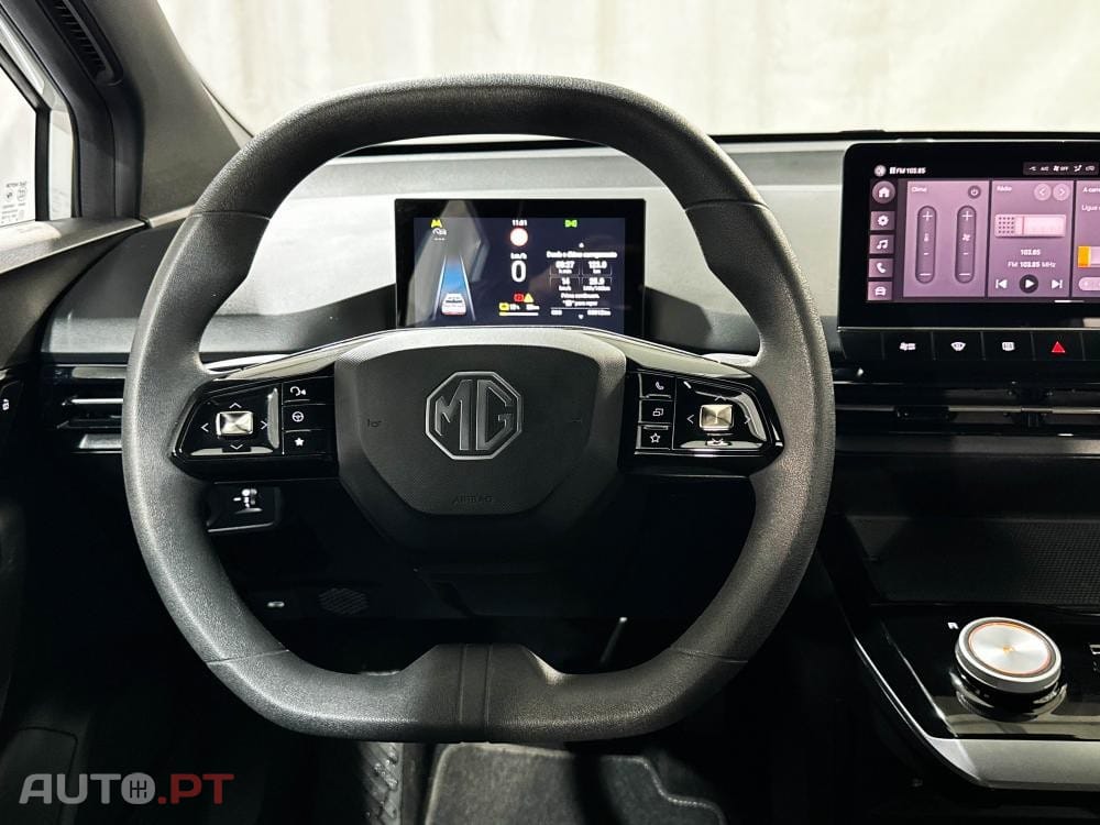 MG MG4 51 kWh Standard