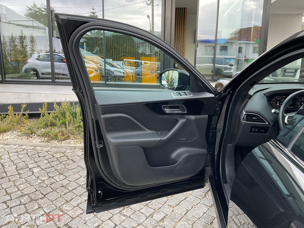 Jaguar F-Pace 2.0 i4D R-Sport AWD Aut.