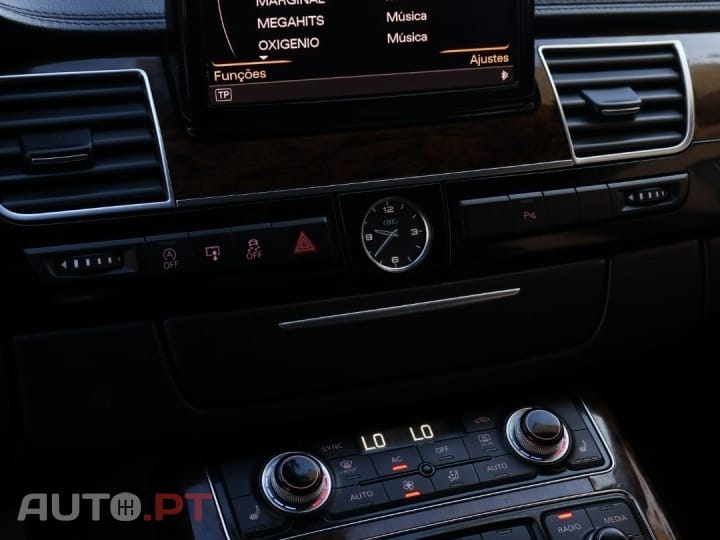 Audi A8 3.0 TDi V6 quattro