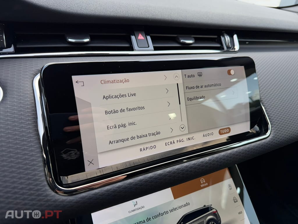 Land Rover Evoque 1.5 P300e AWD R-Dynamic S Auto