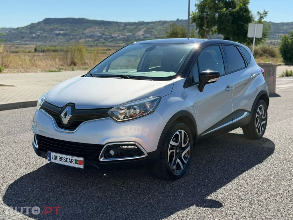 Renault Captur TCe 120 EDC Dynamique — fotografia 2
