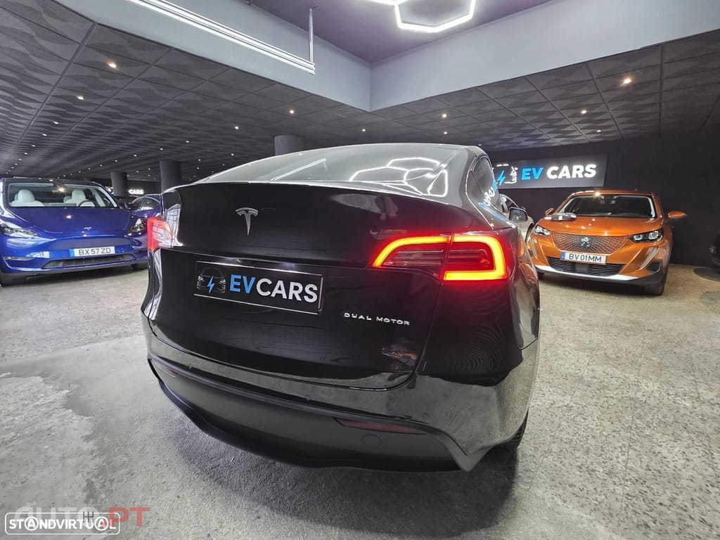 Tesla Model Y Long Range Dual Motor AWD