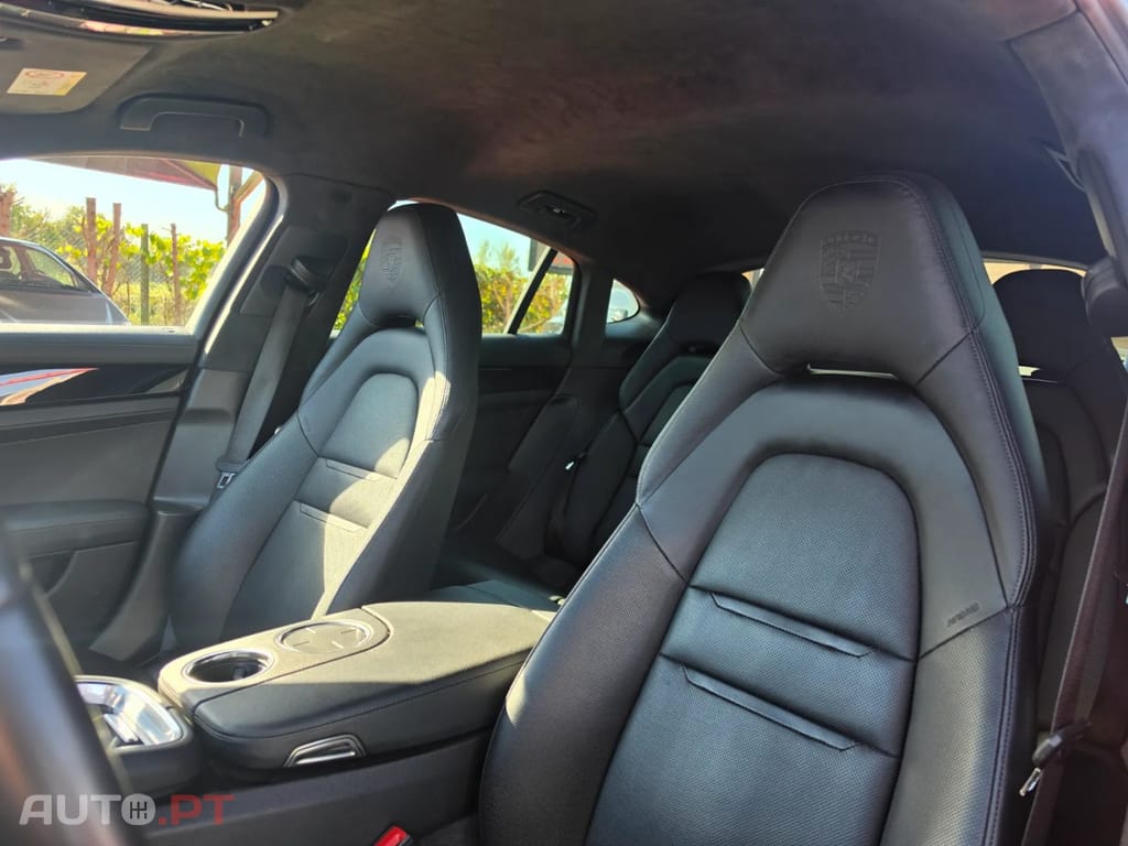 Porsche Panamera 4 E-Hybrid