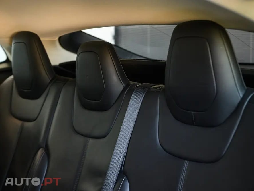 Tesla Model S Dual Motor AWD