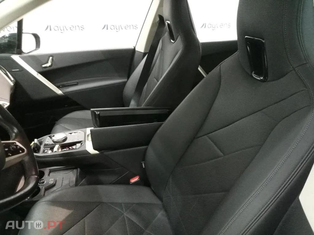 BMW iX xDrive 40