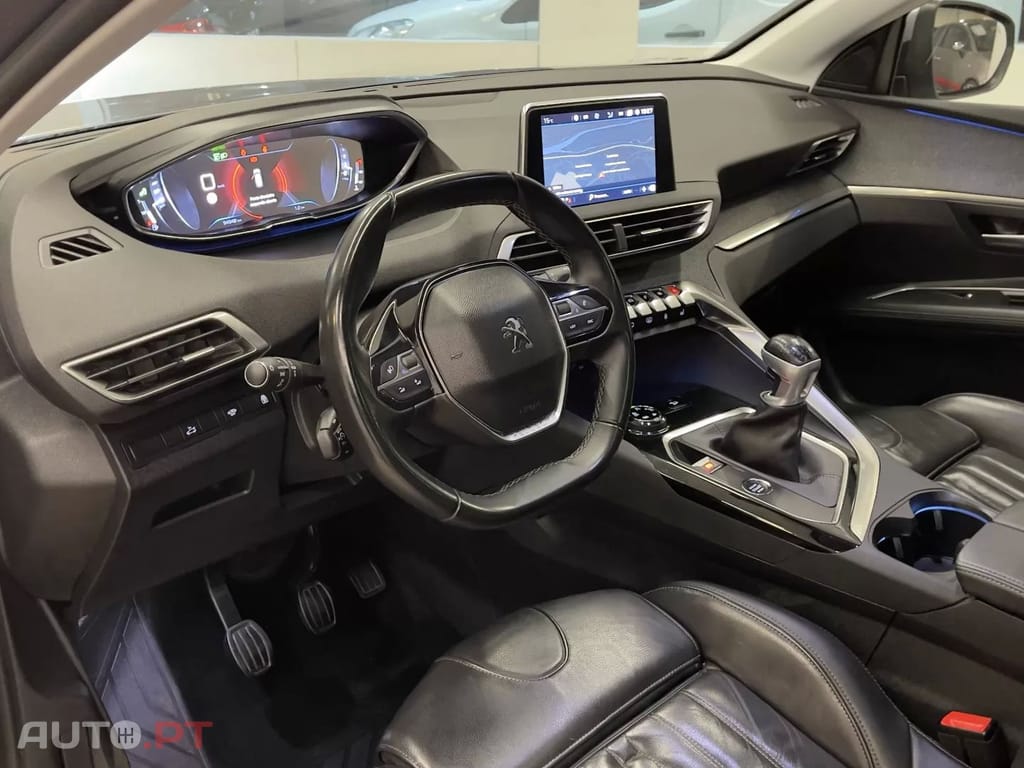 Peugeot 3008 1.5 BlueHDi Allure Pack — fotografia 14