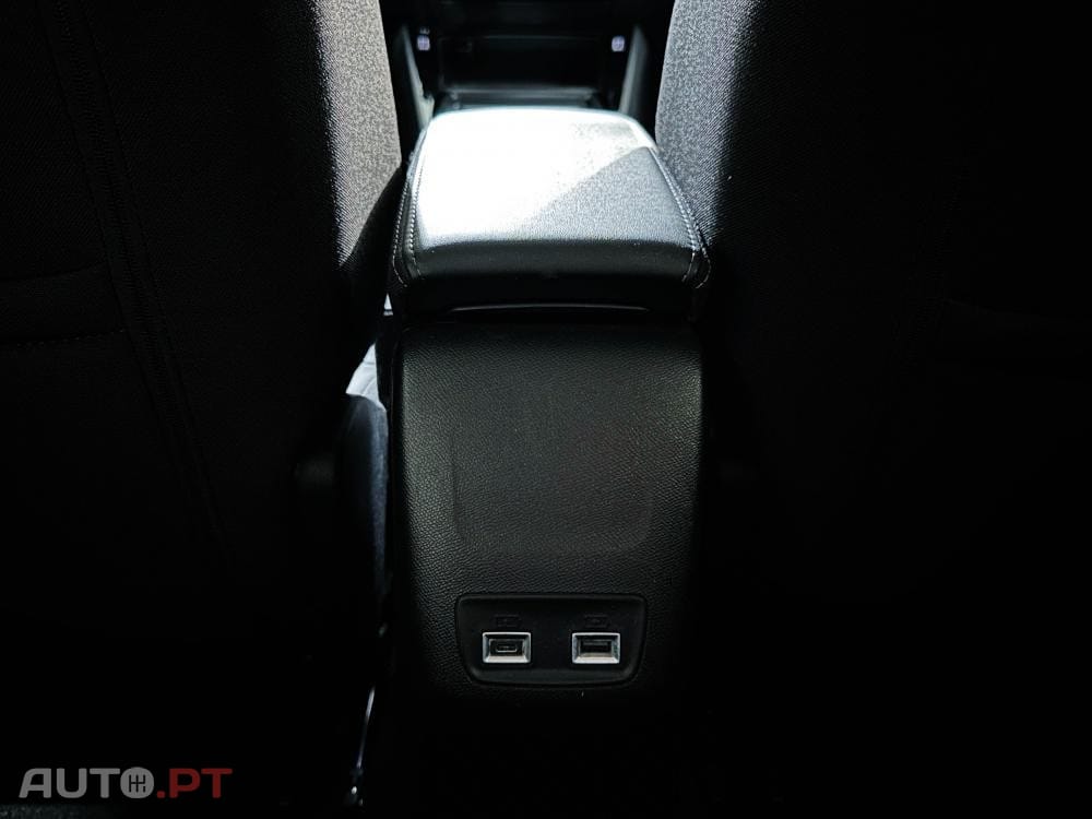 Peugeot 208 1.2 Hybrid Allure e-DCS6