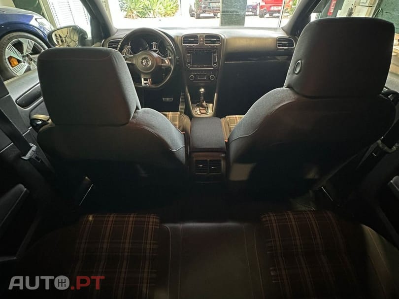Volkswagen Golf 2.0 TSI GTI DSG