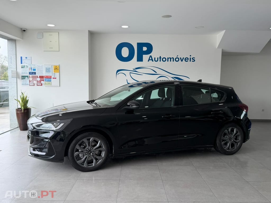 Ford Focus 1.0 EcoBoost MHEV ST-Line