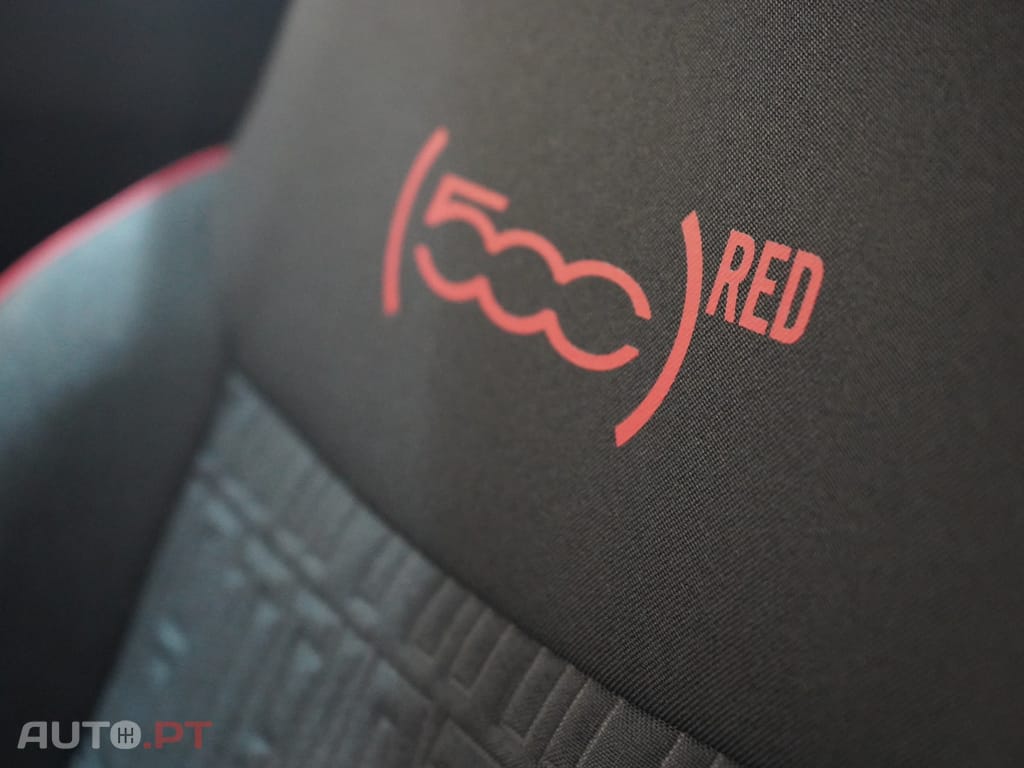 Fiat 500e Berlina Série 4 42 kWh (Red)