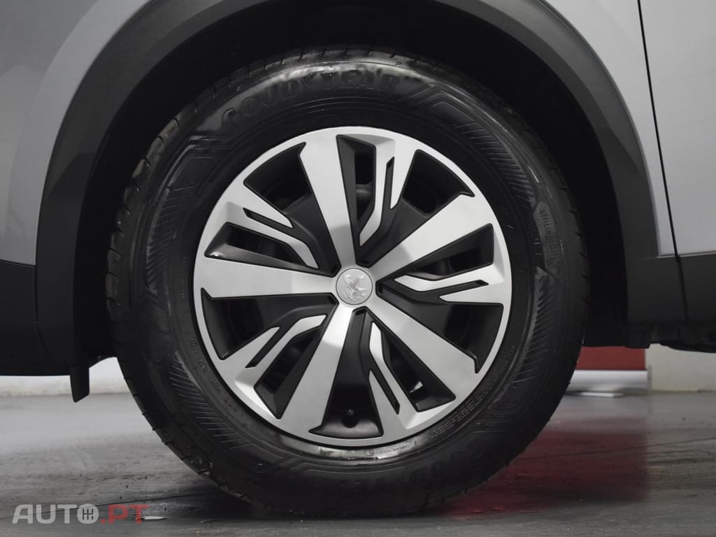 Peugeot 2008 1.2 PureTech 100cv Active Pack