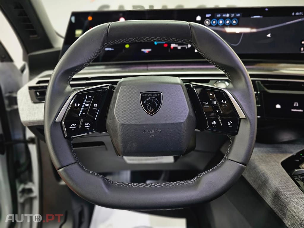 Peugeot 5008 ALLURE HYBRID E-DCS6
