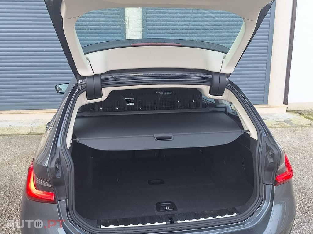 BMW 320 d Touring Line Sport Auto 8