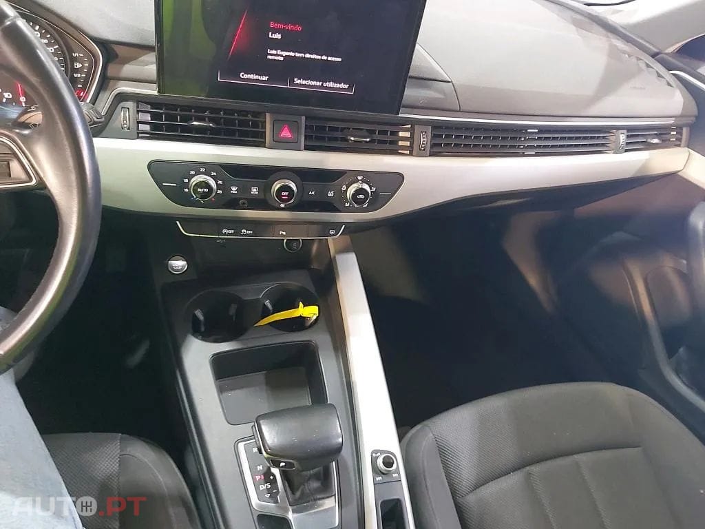 Audi A4 Avant 30 TDI S tronic