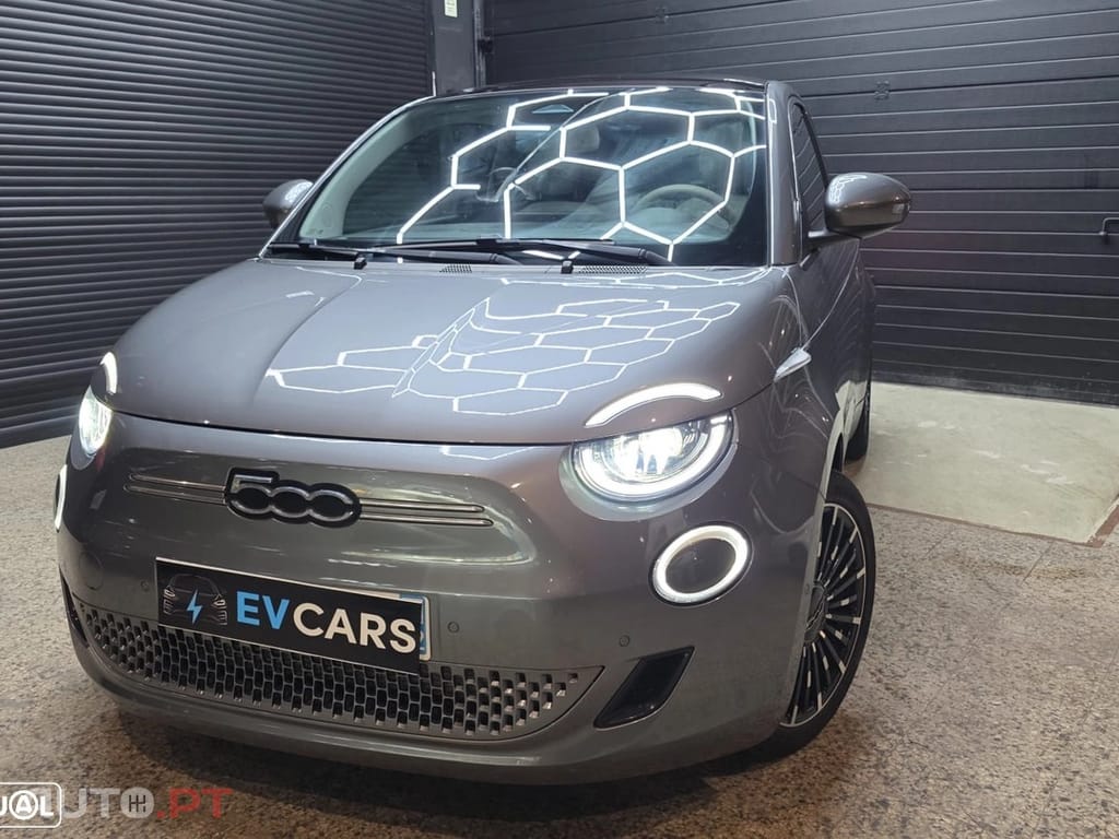 Fiat 500e La Prima