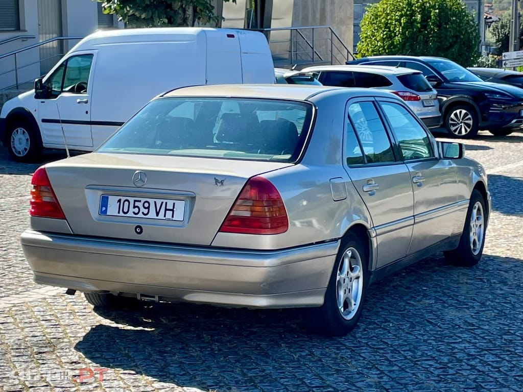 Mercedes-Benz C 220 D Classic