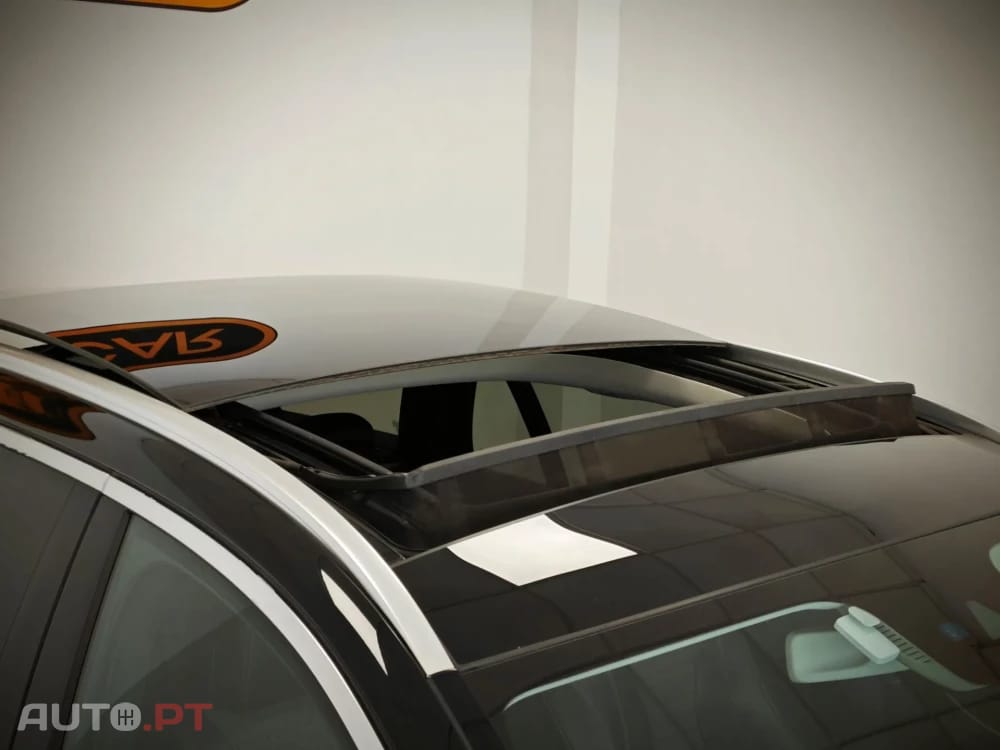 Mercedes-Benz E 220 Exclusive — fotografia 3