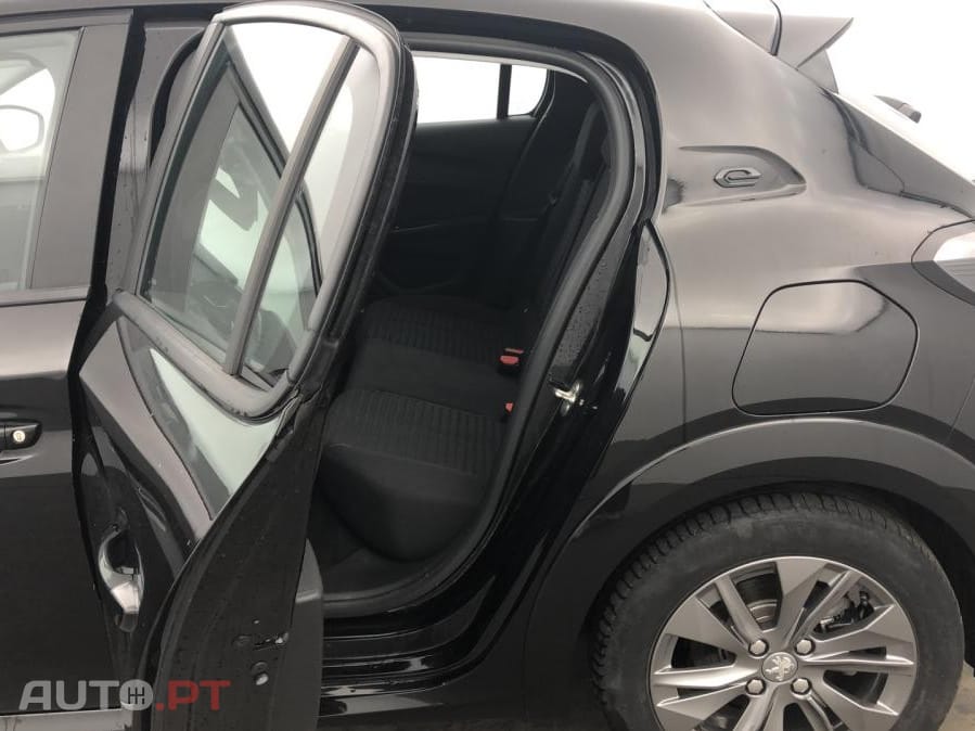 Peugeot E-208 50 kWh Active Pack