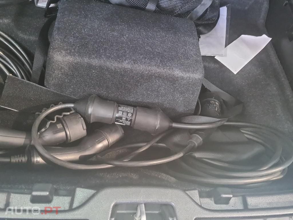 Volvo XC40 1.5 T4 PHEV Core