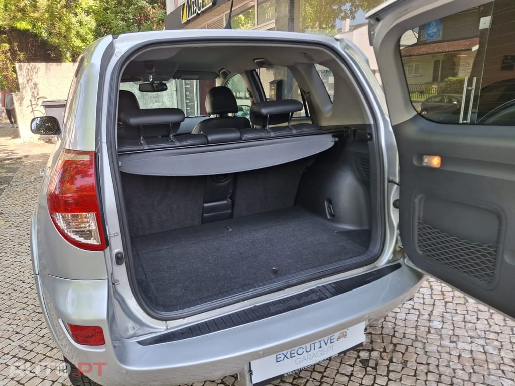 Toyota RAV4 2.2 D-4D X NAVI+RF+BM