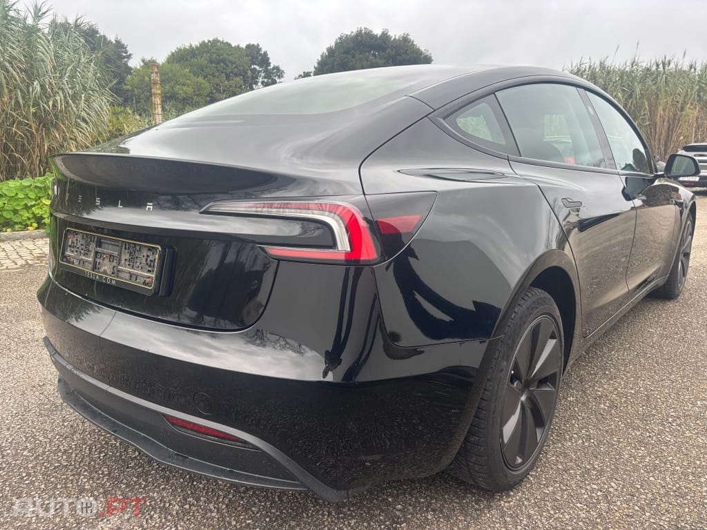 Tesla Model 3 Standard Range Plus RWD