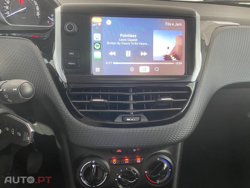 Peugeot 208 1.2 PureTech Signature