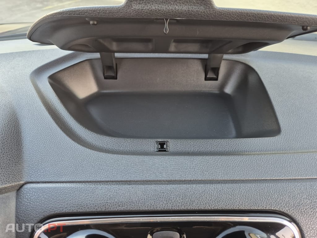 Dacia Lodgy 1.5 dCi SL 10 Anos 7L