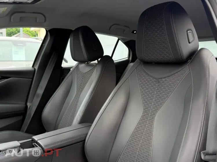 DS DS4 E-Tense Trocadero EAT8