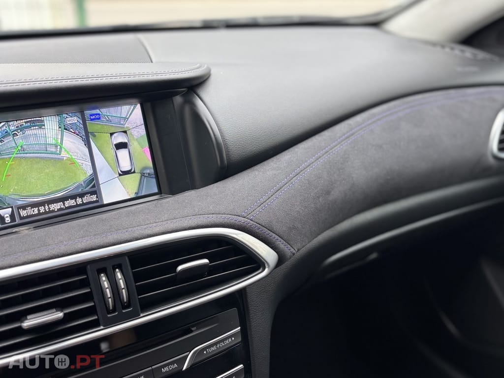 Infiniti Q30 1.5d DCT Premium City Black