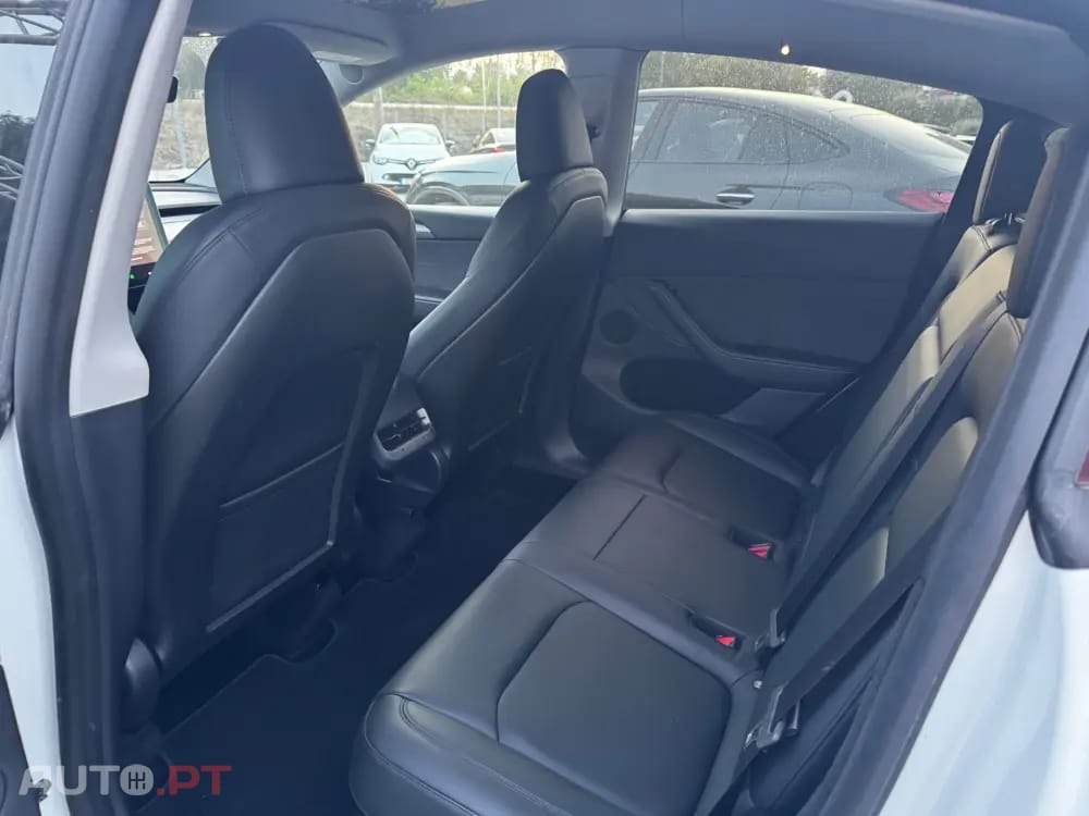 Tesla Model Y Long Range Dual Motor AWD