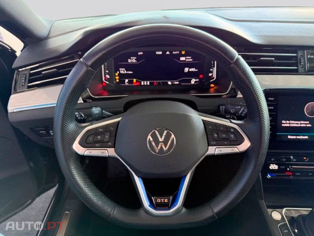 Volkswagen Passat Variant I.V.A DEDUTIVEL GTE DSG R-Line Sport