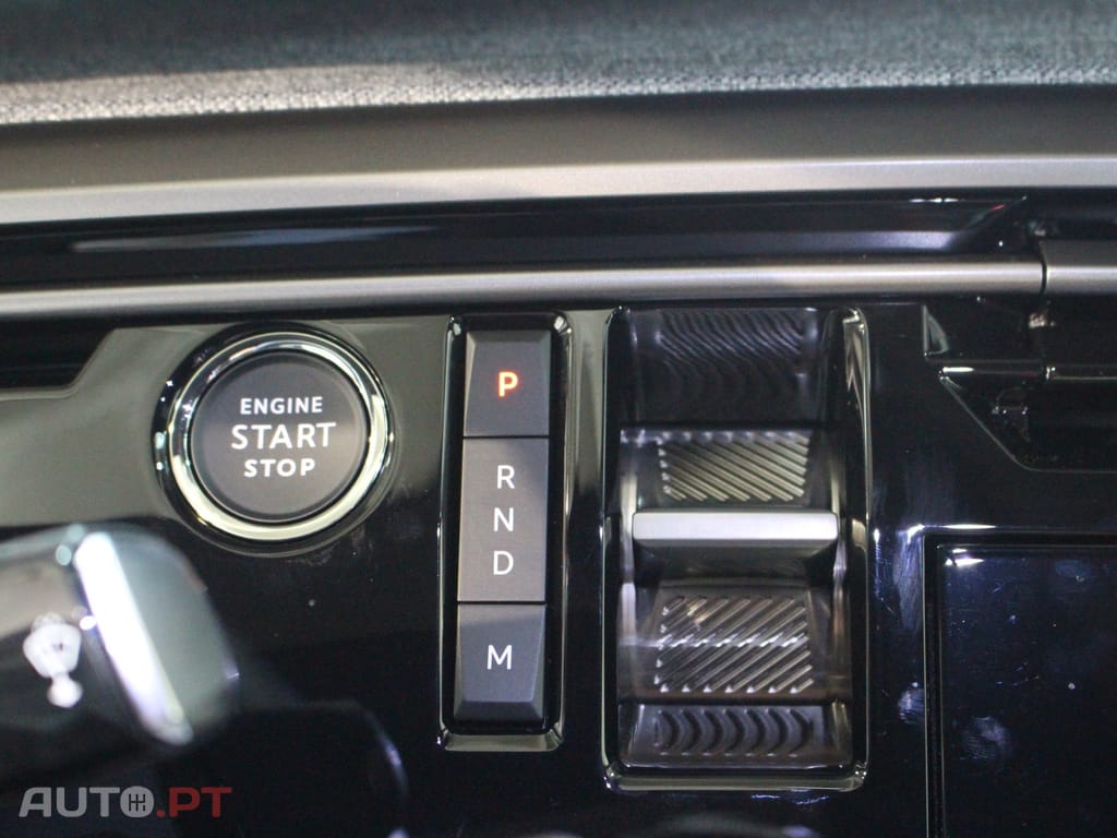 Peugeot 3008 1.2 Hybrid Allure e-DCS6