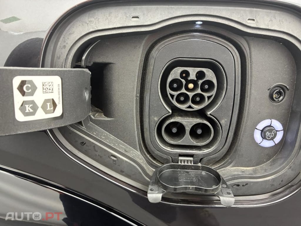 Ford Mustang Mach-E Standard Range Premium AWD