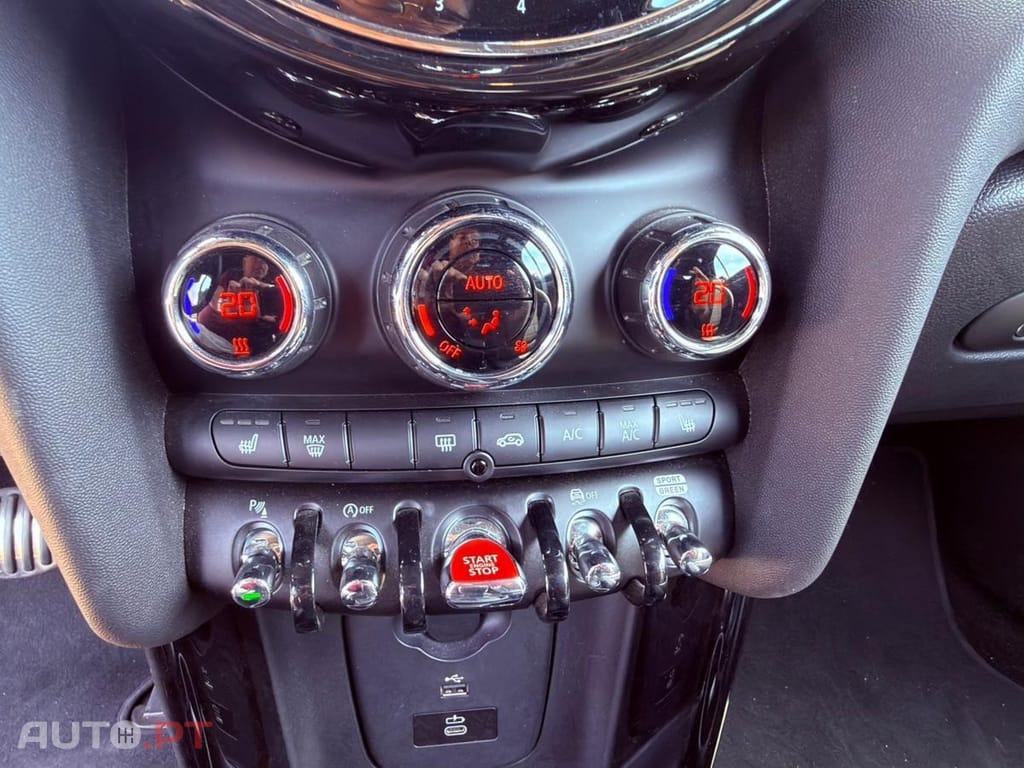 MINI Cabrio John Cooper Works Auto Desportiva