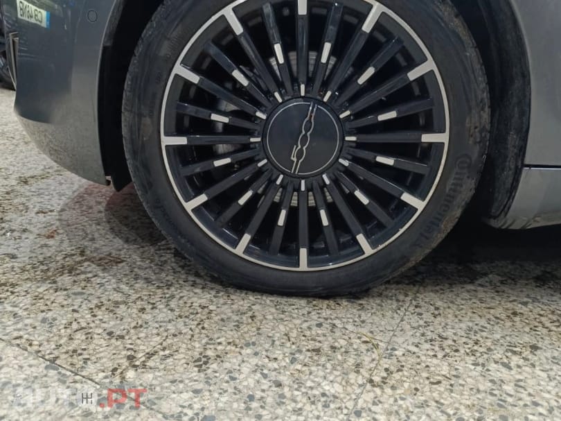 Fiat 500e la Prima by Bocelli