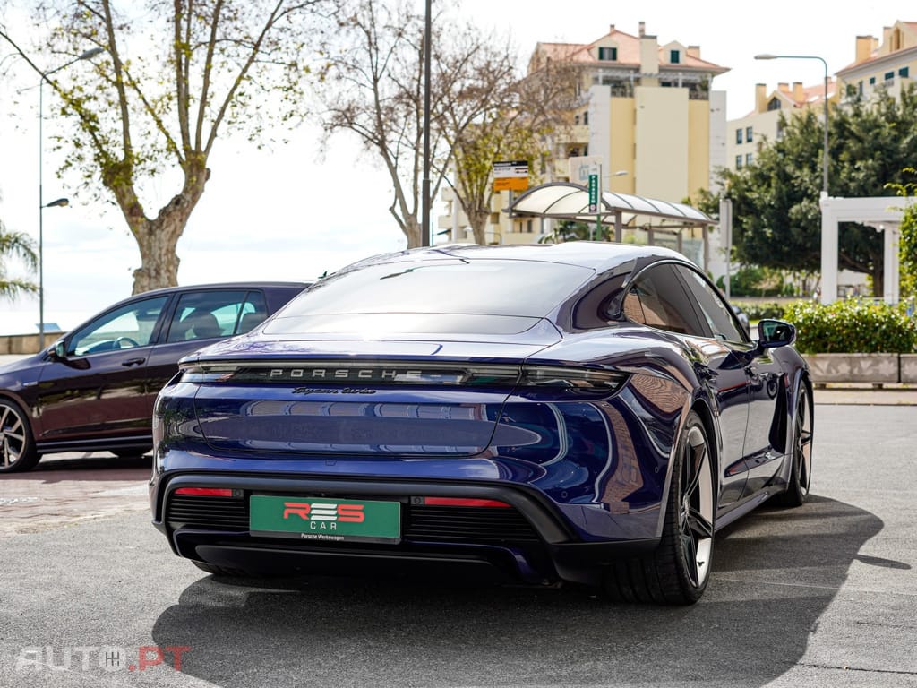 Porsche Taycan Turbo