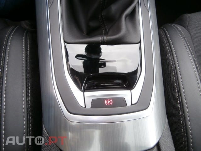 Peugeot 308 BlueHDi 130 Black Edition