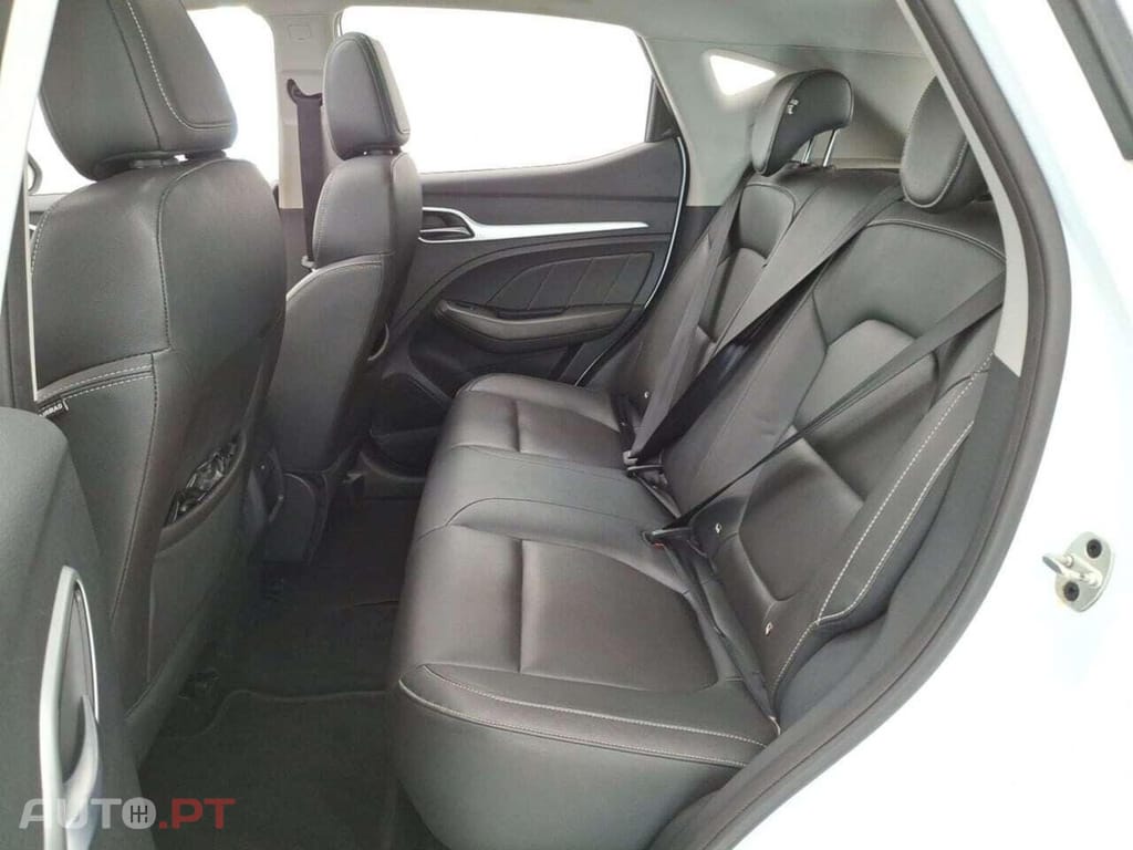 MG ZS EV 44.5 kWh Luxury