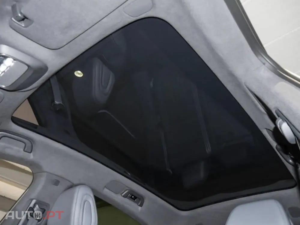 XPeng G6 80.8 kWh AWD Performance + Gancho de Reboque