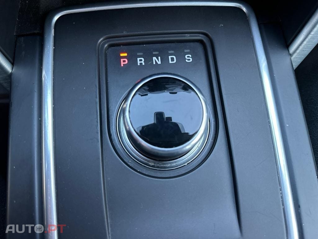 Land Rover Discovery Sport 2.0 TD4 HSE Luxury 7L Auto