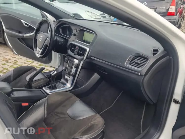 Volvo V40 2.0 D2 R-Design