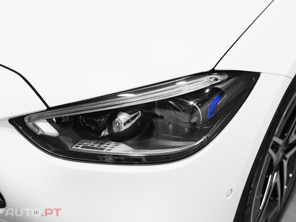 Mercedes-Benz C 300 e 9G-TRONIC AMG Line