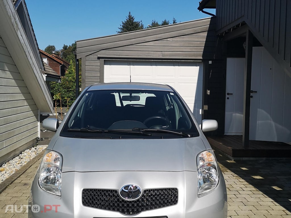 Toyota Yaris 1.3-VVT-i