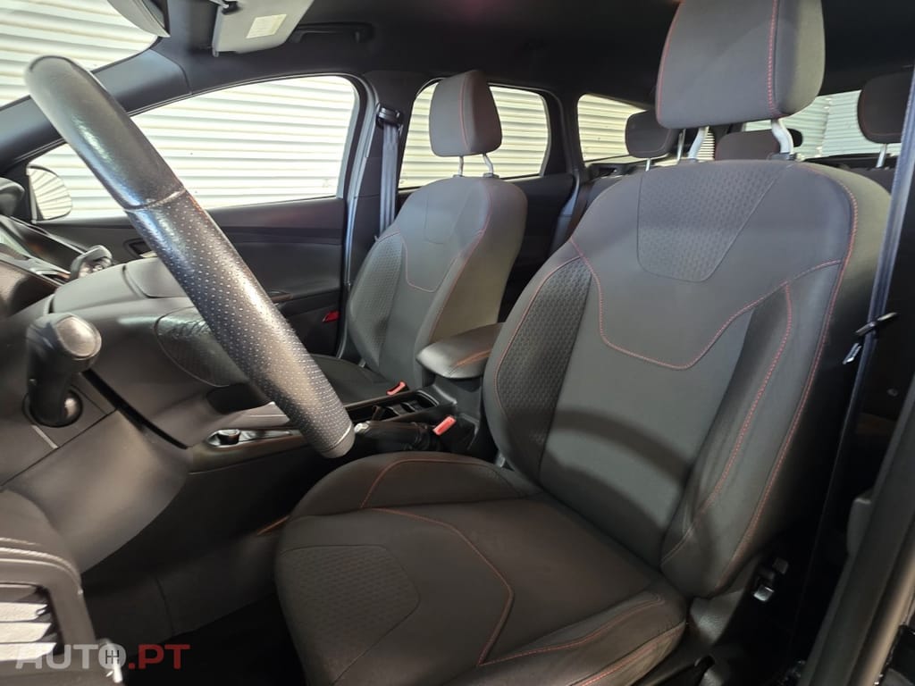 Ford Focus SW 1.5 TDCi EcoBlue ST-Line