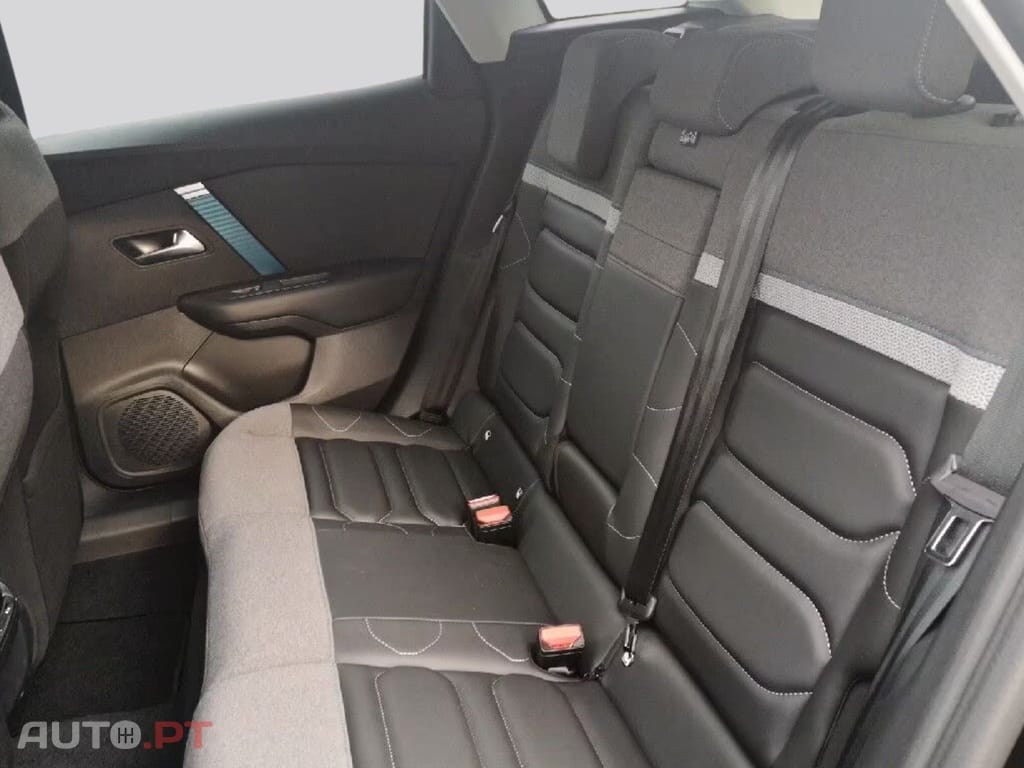 Citroen e-C4 SHINE I.V.A DEDUTIVEL 